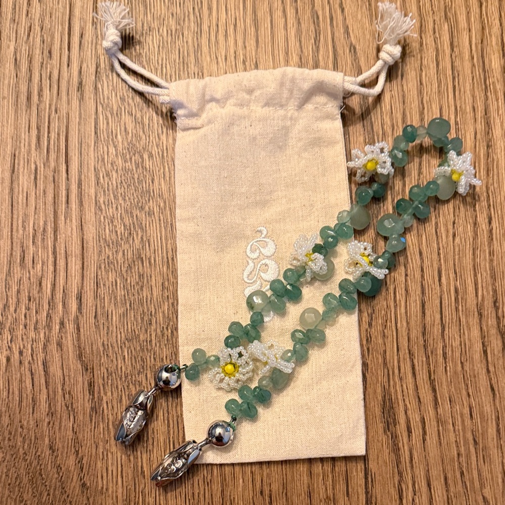 Ossa Daisy Gemstone Wristlet